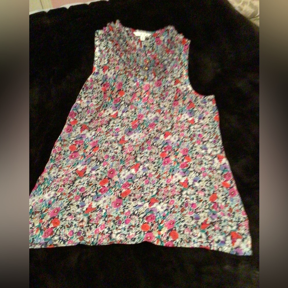 Cabi sleeveless shirt